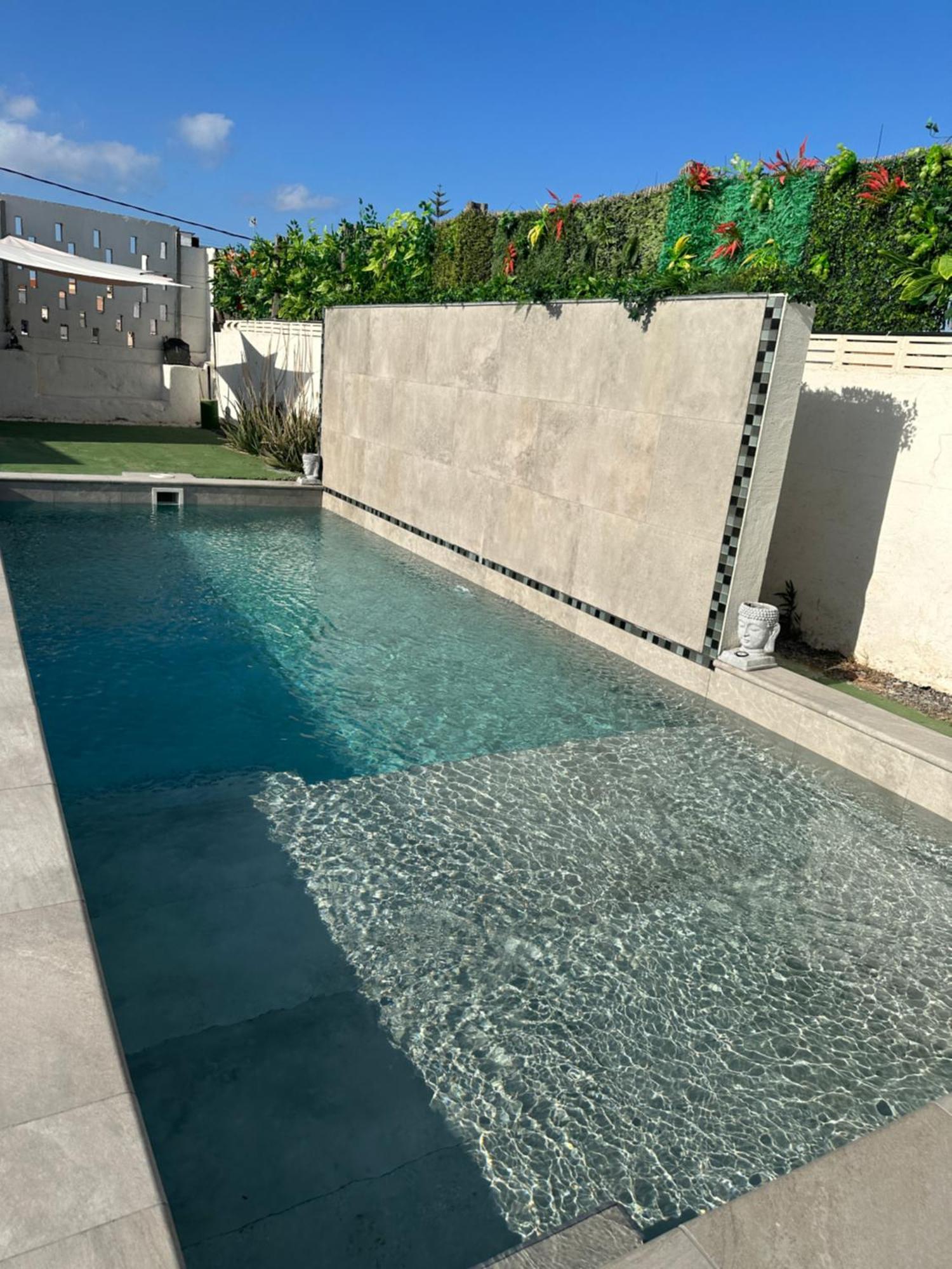 Valtisya Pool And Airport Guest House Телде Екстериор снимка