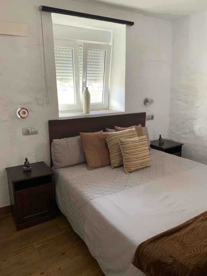 Valtisya Pool And Airport Guest House Телде Екстериор снимка