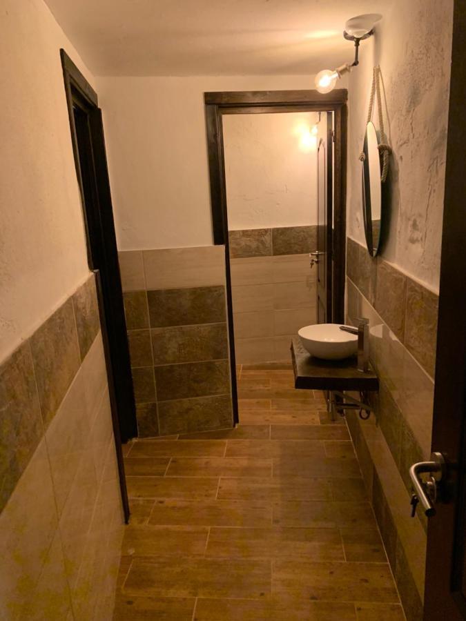 Valtisya Pool And Airport Guest House Телде Екстериор снимка