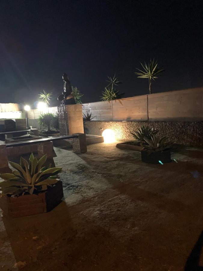 Valtisya Pool And Airport Guest House Телде Екстериор снимка